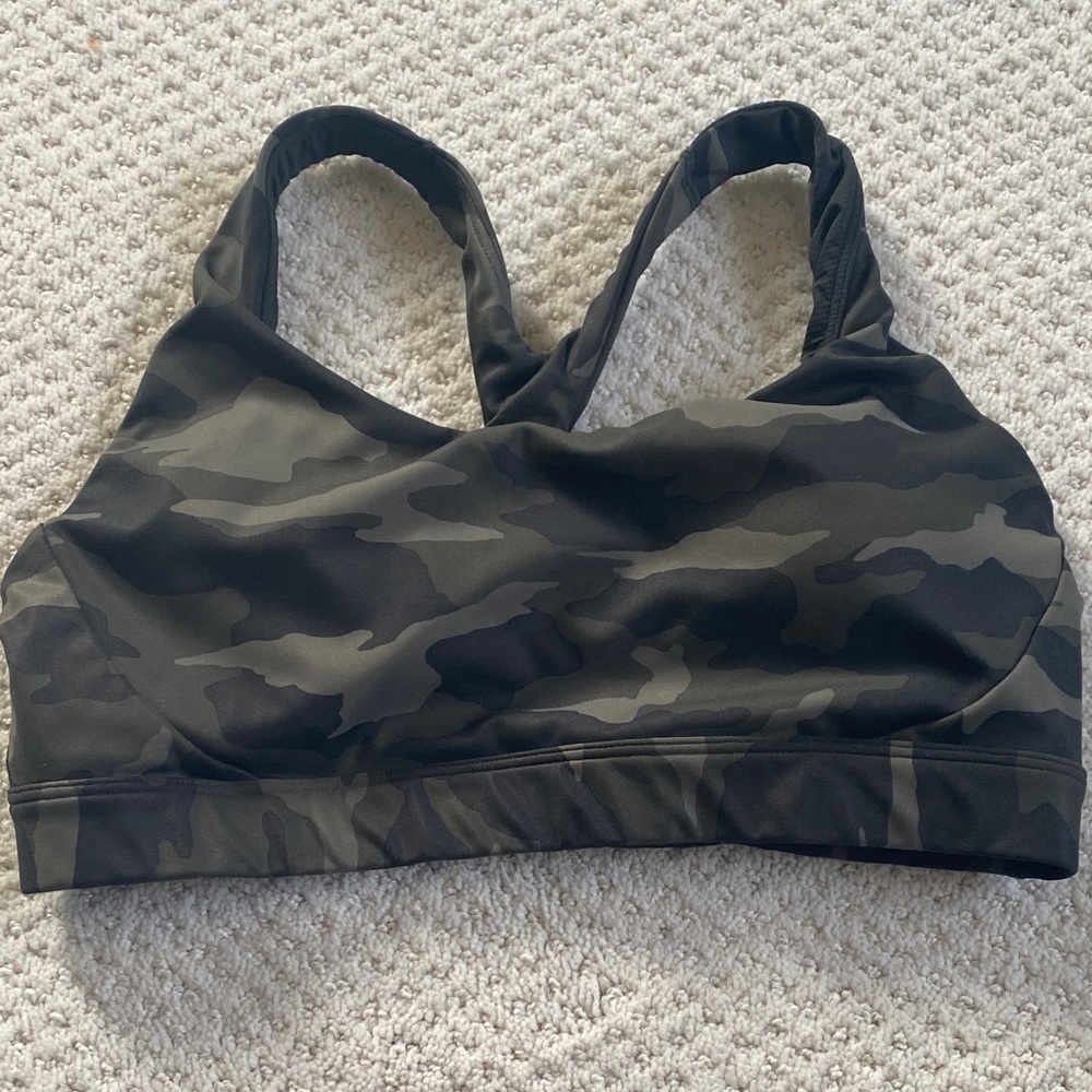 Athleta Women’s Black Camo Sports Bra - M